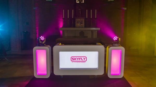 SKYFLY we are entertainment